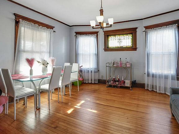 4th image of 144 Overland Ave Floor 2