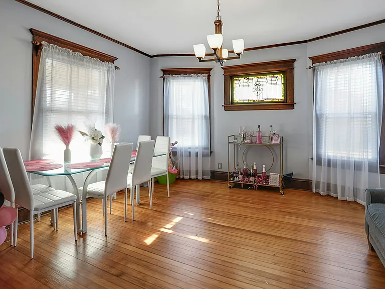 144 Overland Ave #2 — Photo 4