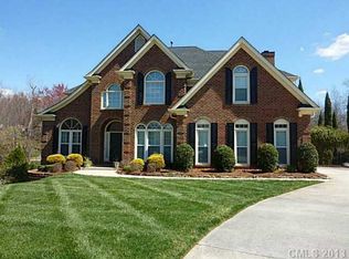 5701 Chretien Point Dr, Charlotte, NC 28270