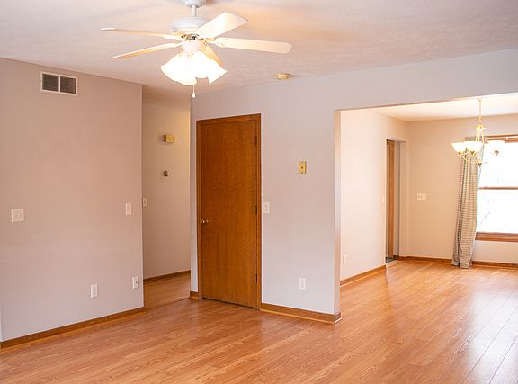 5th image of 6075 Lothian Ct