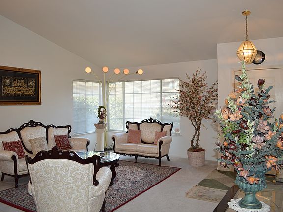3rd image of 8295 Gwinhurst Cir