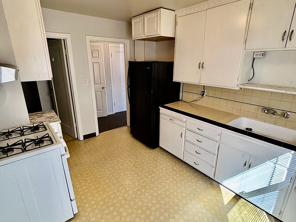 1st image of 15091 Robin St #1