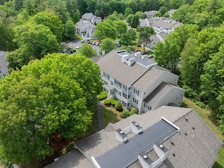 700 Brookside Dr #J — Photo 32