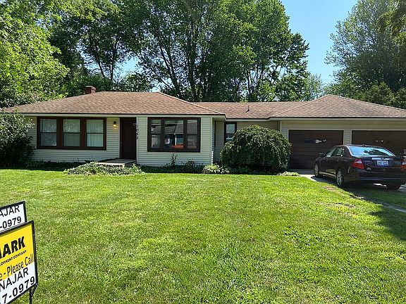 2nd image of 1052 Kirk Dr SE