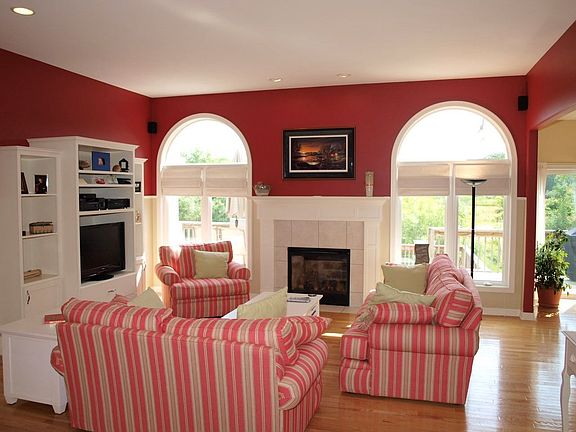 4th image of 10252 Jane Dr