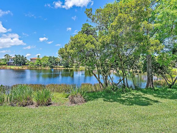 3rd image of 119 Whale Cay Way