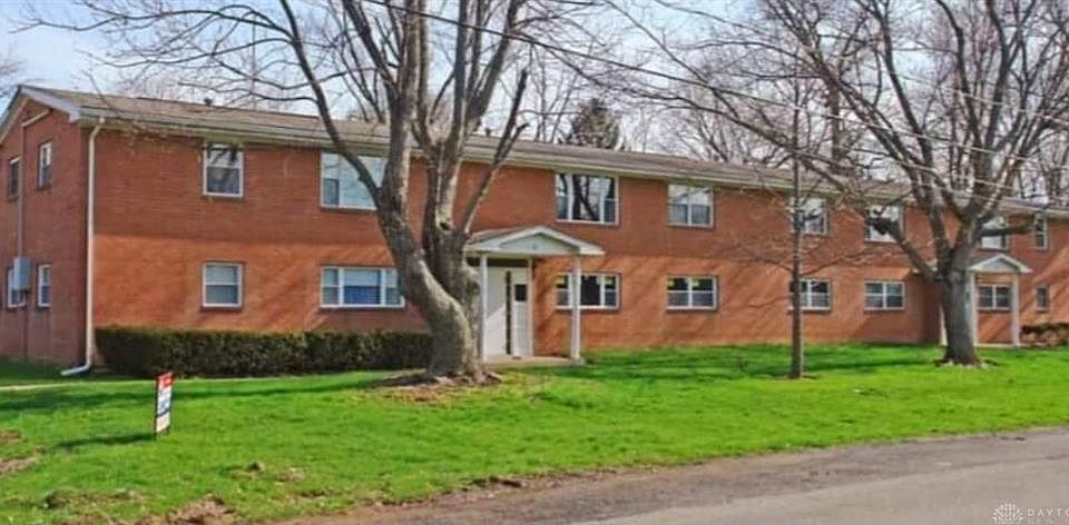 2nd image of 20 Grand Valley Dr