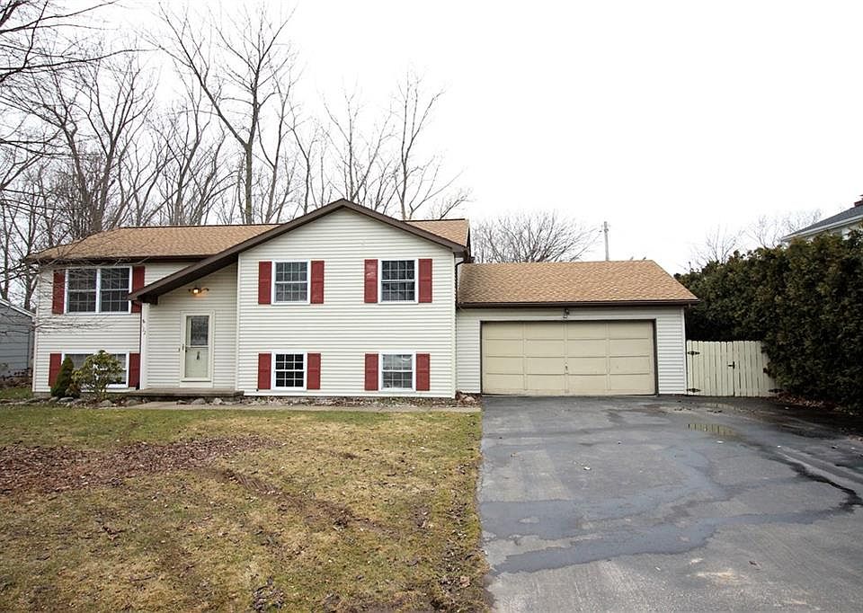 1st image of 122 Sherwood Dr