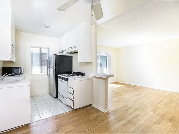 4th image of 2611 Ocean Ave APT 7