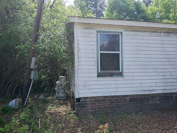 2nd image of 142 Williams Rd
