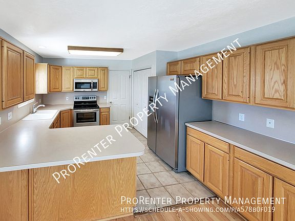 5th image of 1488 Earl Cir