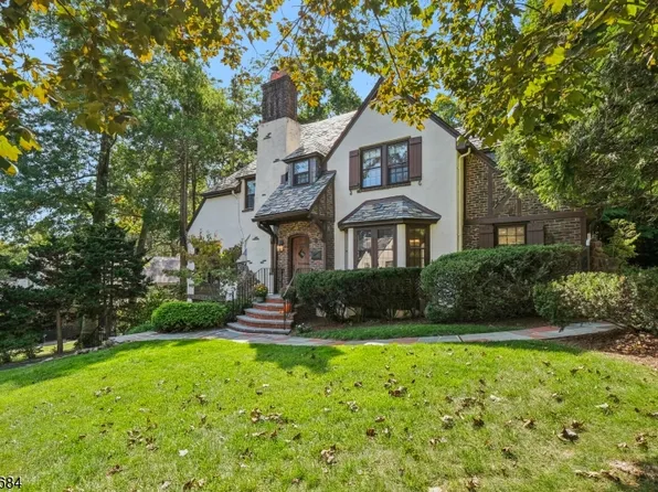 95 Collinwood Rd South, Maplewood Twp., NJ 07040