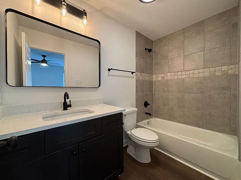 3005 Wolfe St — Photo 4