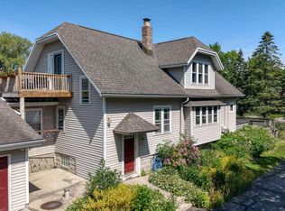2029-2031 W Donges Bay ROAD, Mequon, WI 53092