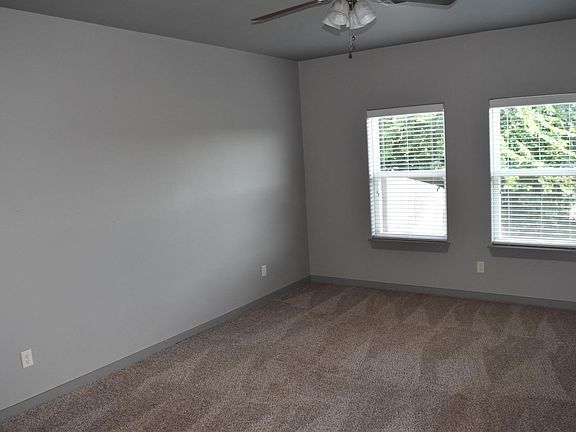 4th image of 608 NW 175th St Unit B
