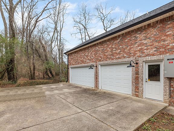 53rd image of 442 Lakeview Cir