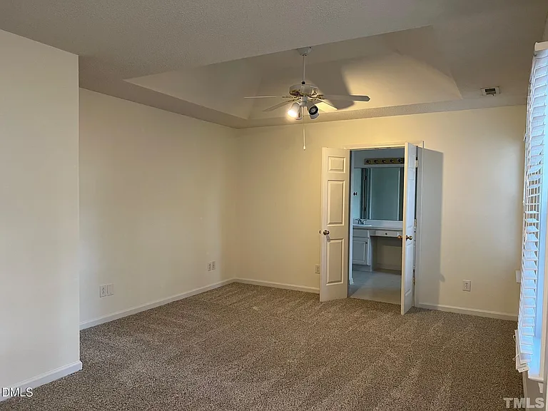 109 Cranwell Ct — Photo 10