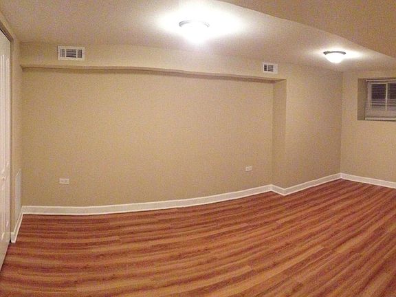 2nd image of 5916 N Artesian Ave