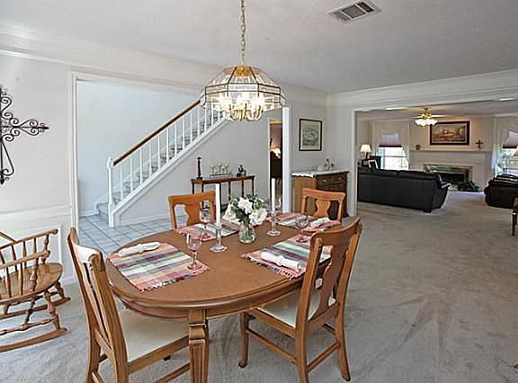 3rd image of 5921 Indian Hills Dr