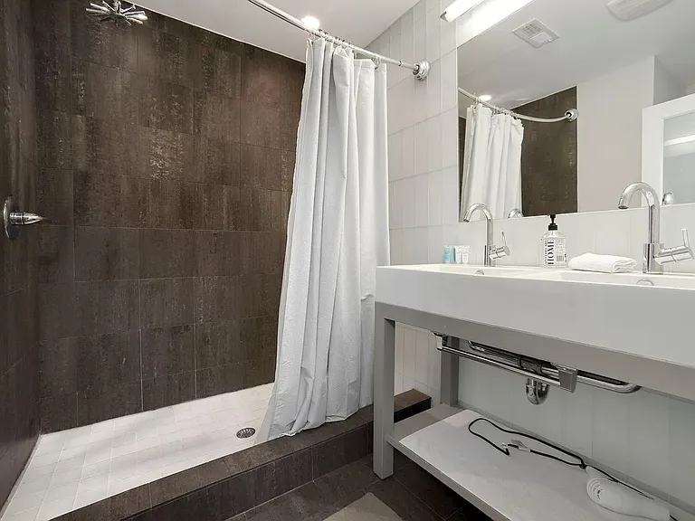 1538 Swann St NW #2 — Photo 15