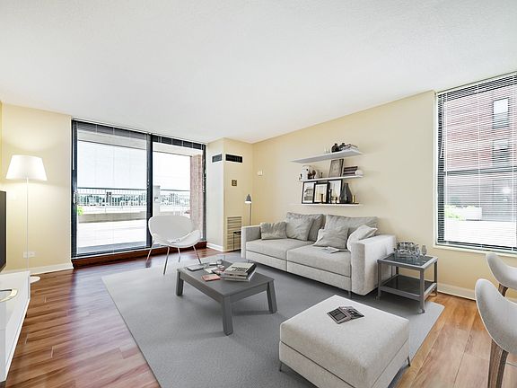 2nd image of 1715 Chicago Ave APT 907S