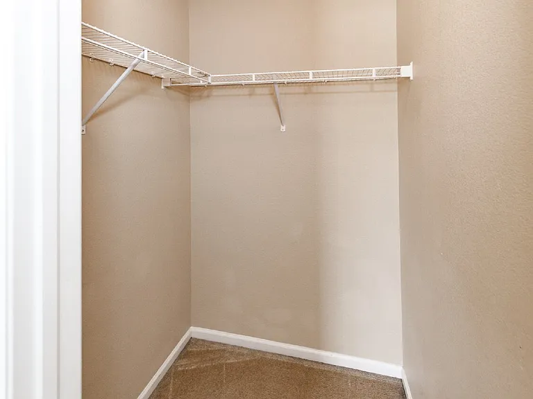 6104 Hayfield Pl — Photo 30