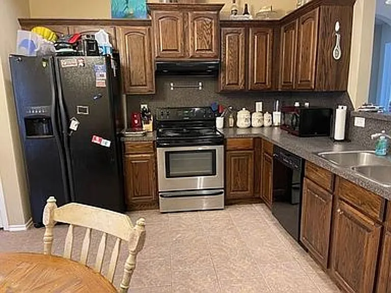 629 E Linden Ln — Photo 5