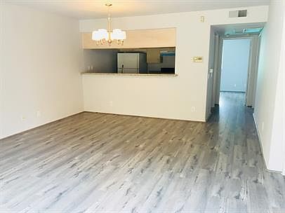 3rd image of 11027 Aqua Vista St #11071221