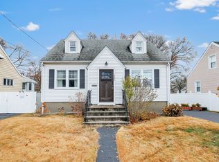 1986 Broadbridge Ave, Stratford, CT 06614