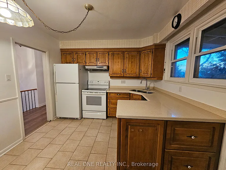 6 Fairhill Cres — Photo 7