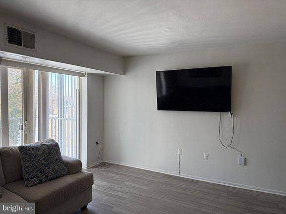 4th image of 5215 Newton St APT 302