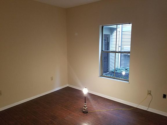 5th image of 30 Victorian Gate Way Floor 1
