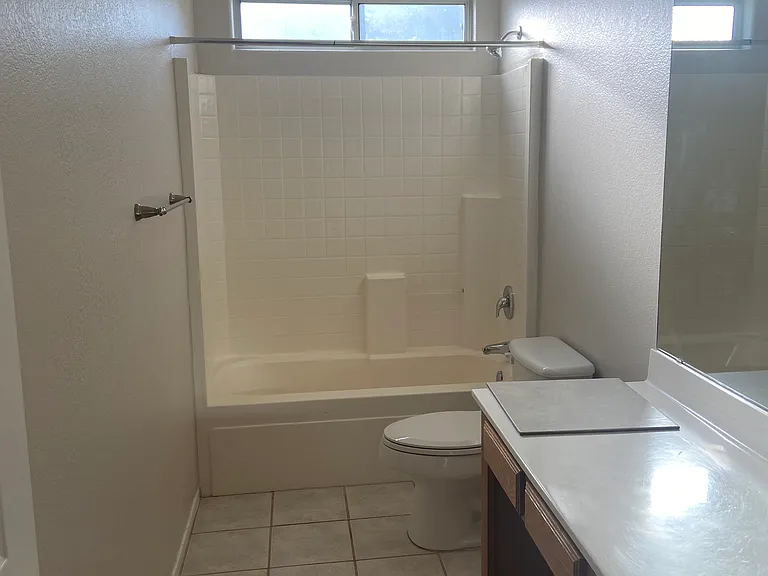 12527 N 57th Ave — Photo 21
