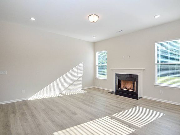 5th image of 1657 Scotch Pine Ln