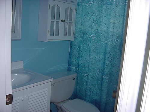 3rd image of 811 Hanford Dr