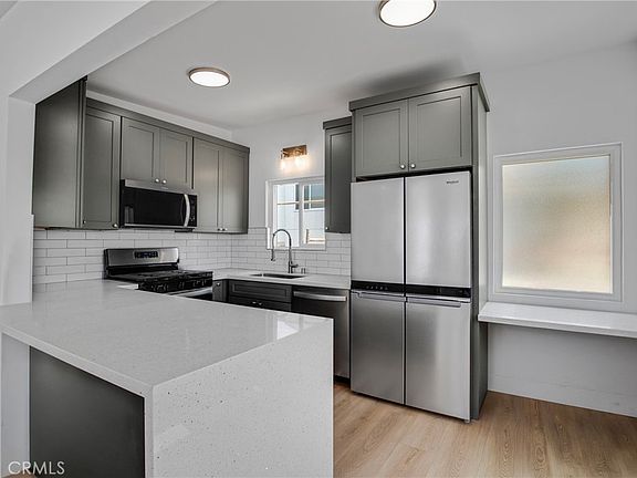 5th image of 3600 The Strand APT D
