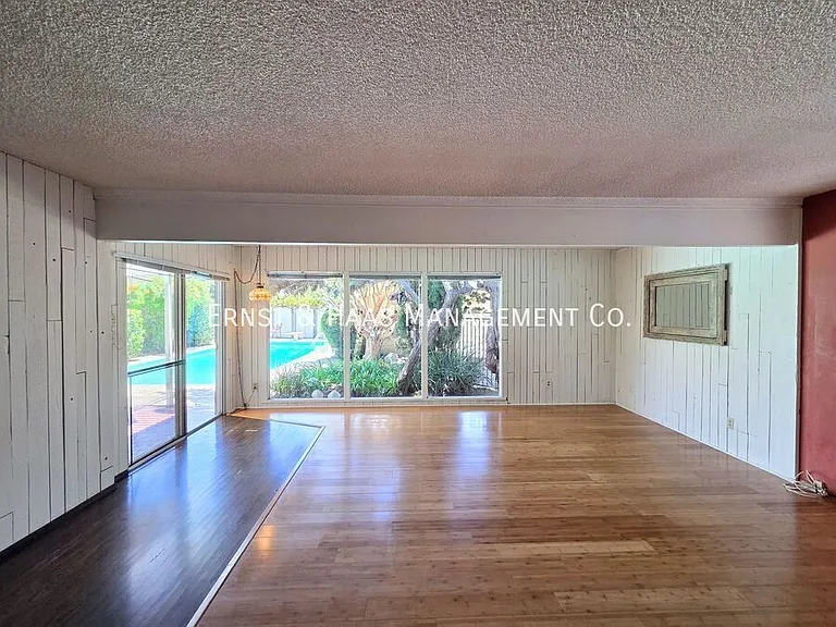 2080 Senasac Ave — Photo 5