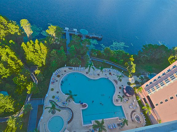 5th image of 13421 Blue Heron Beach Dr #1-307