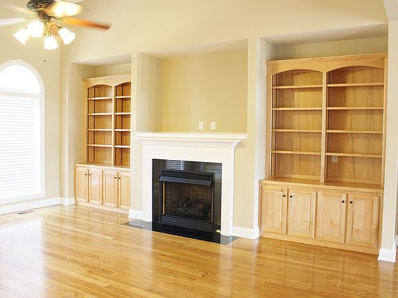 5th image of 305 Brigg Dr