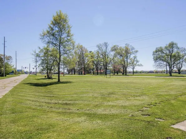 210 E State Road 8, Crown Point, IN 46307