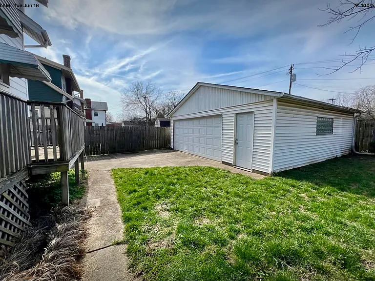 754 Arlington Ave — Photo 21
