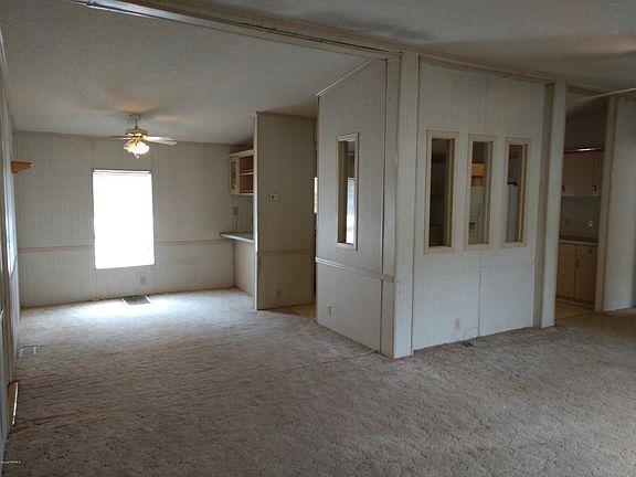 3rd image of 1043 Orchard Park Dr