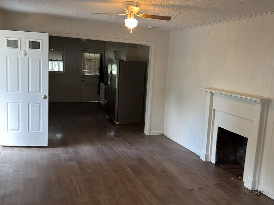 302 Lakeview Hts