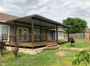 401 Westgate St, Seguin, TX 78155