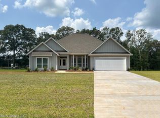 146 Firefly Dr, Lucedale, MS 39452