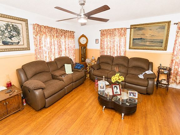 5th image of 3106 Huisache St