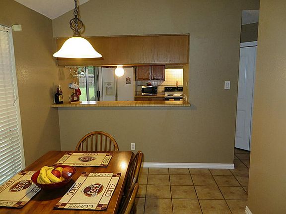5th image of 8610 Lazy Brook Ln