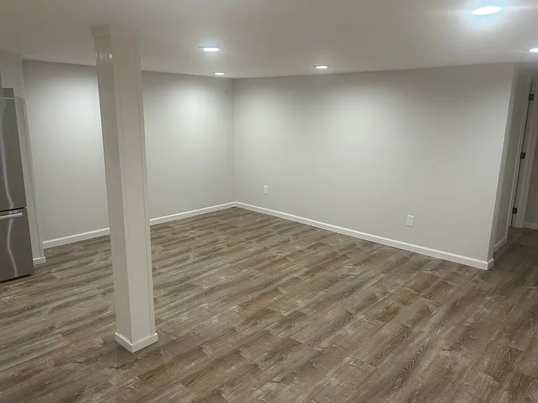 2334 NW Kearney St — Photo 9