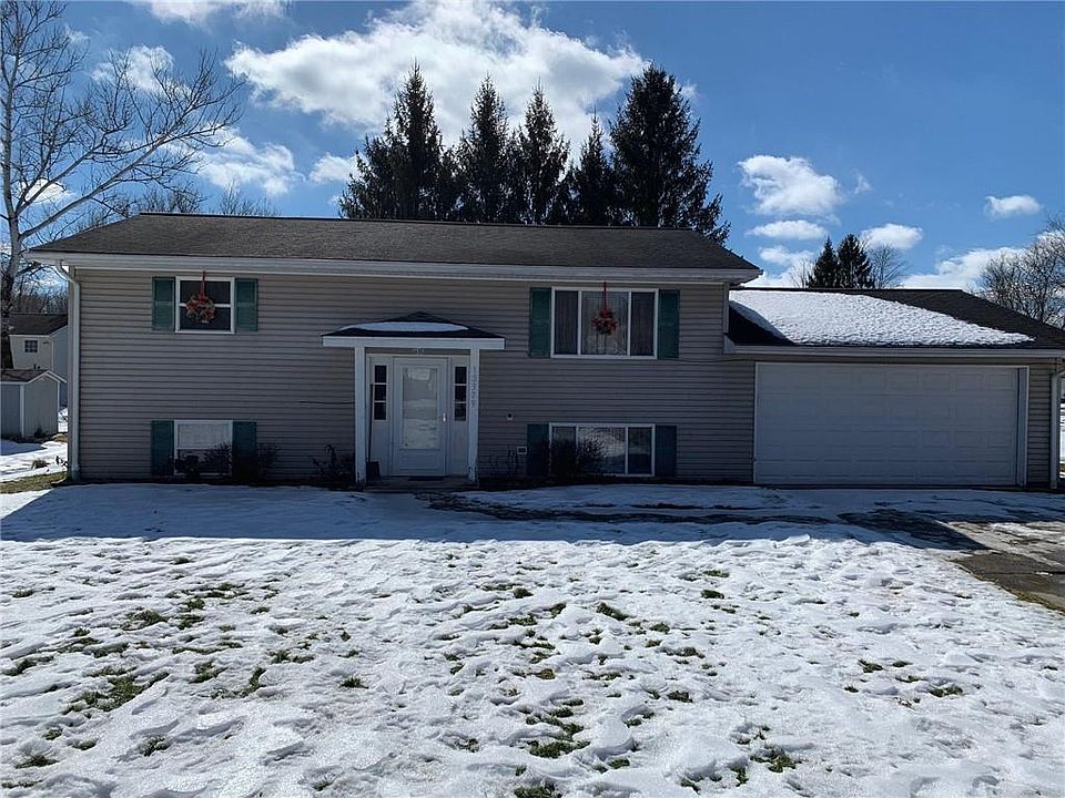 1st image of 12379 Walnut Dr