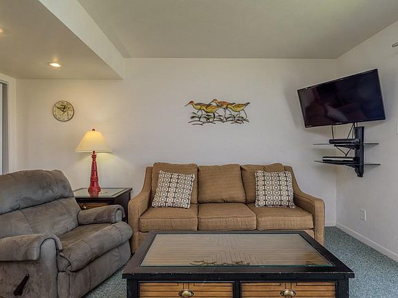 3rd image of 227 W Morningside Dr #116